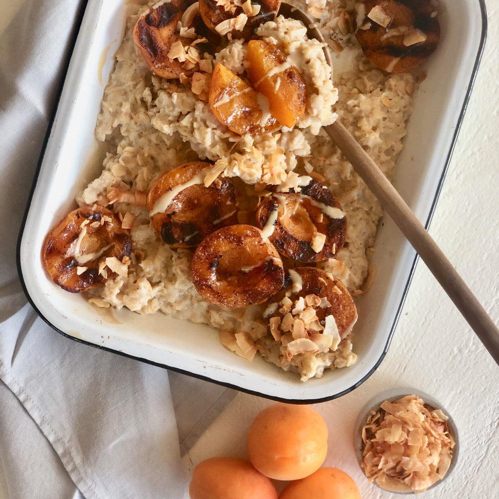 Tahini Oats With Grilled Apricots